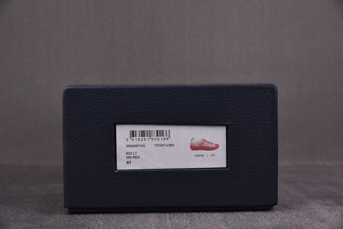 DR B23 OBLIQUE LOW TOP SNEAKER