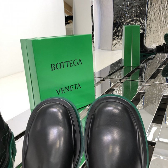 Bo*te*ga ve*ne*ta sneaker