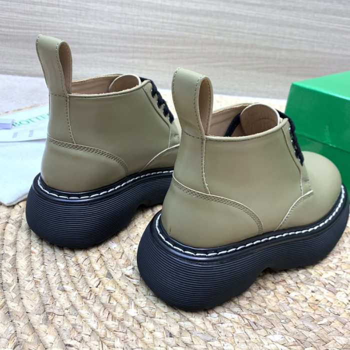 Bo*te*ga ve*ne*ta sneaker