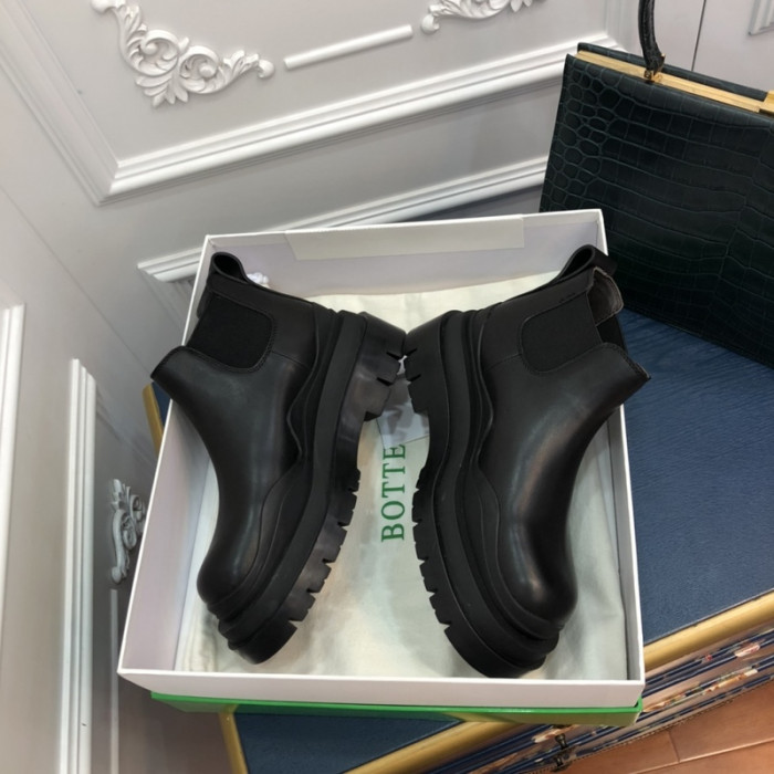 Bo*te*ga ve*ne*ta sneaker