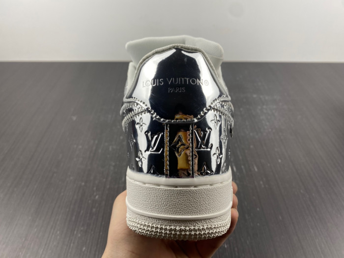 LV X NIKE AIR FORCE SNEAKER 1A9VER