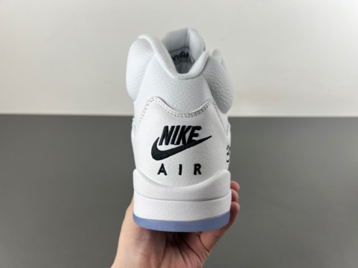 Air Jordan 5 “White Metallic” With Nike Air HQ7978-103