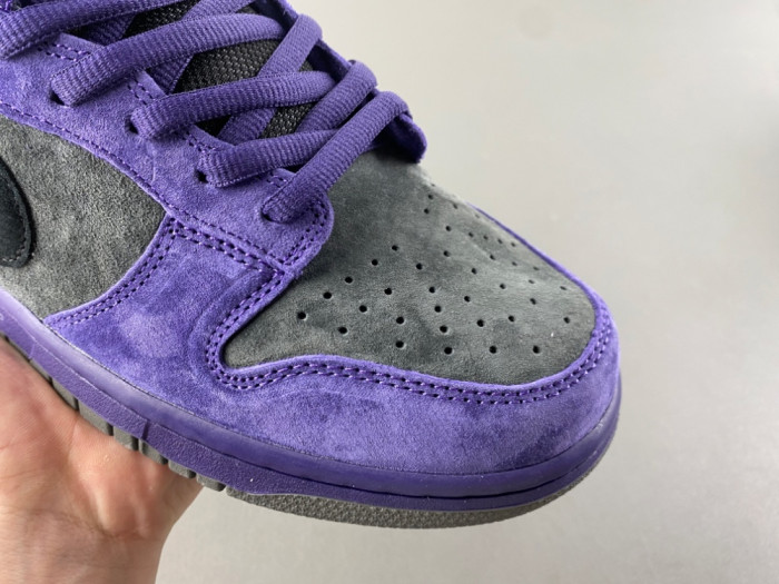 Svp*me x nike sb dunk low hq8487-500