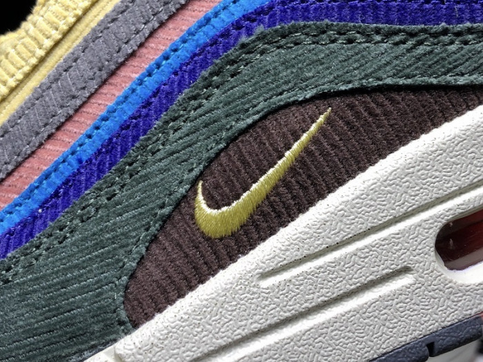 NIKE AIR MAX 1/97 SEAN WOTHERSPOON AJ4219-400