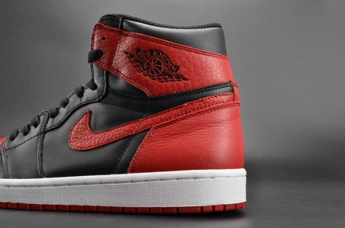 Air Jordan 1 Retro High OG “Banned” red mens 555088-001