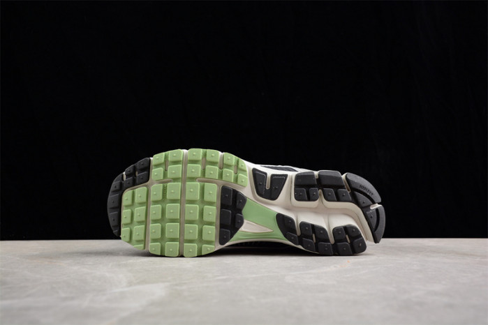 Nike Zoom Vomero 5 Cobblestone Flat Pewter FB8825-001