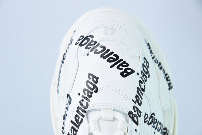 BL TRIPLE S TRAINERS