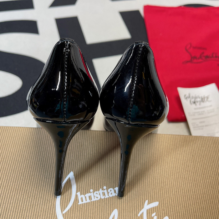 Ch**an louboutin heel