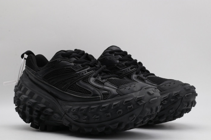 BC DEFENDER RUBBER PLATFORM SNEAKERS