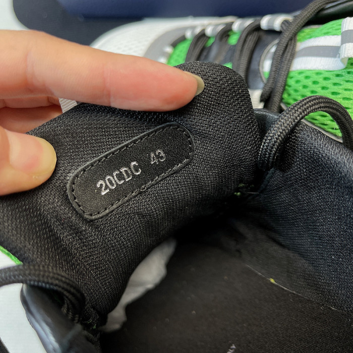 DR B22 TRAINER SNEAKER