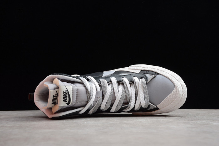 Nike Blazer High sacai white-grey - BV0072-002