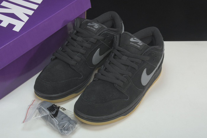 NIKE SB DUNK LOW “FOG” BQ6817-010