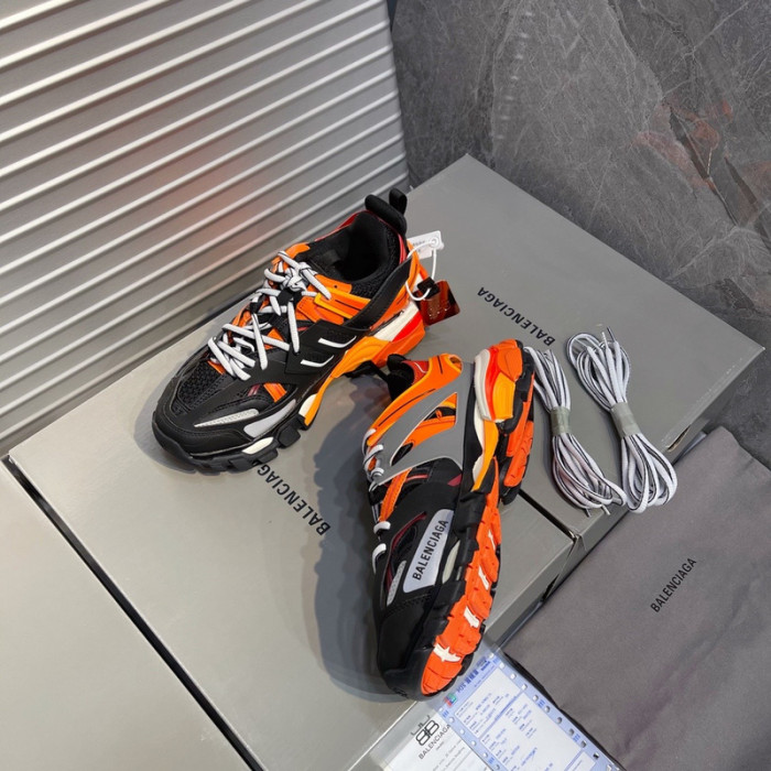 BL Track Sneaker R53