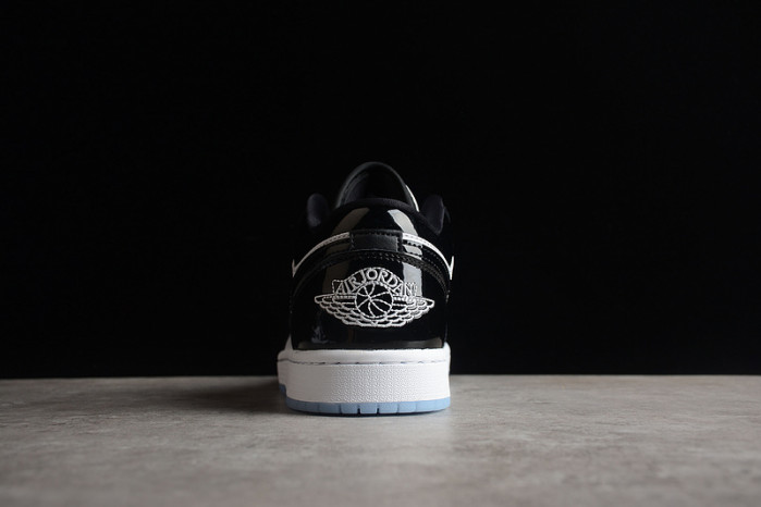 AIR JORDAN 1 LOW SE 