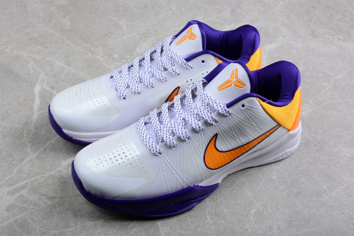 Zoom Kobe V Protro CD4991-102