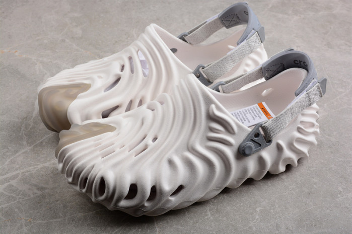 Cr*0*s pollex clog by salehe bembury spackle almost white