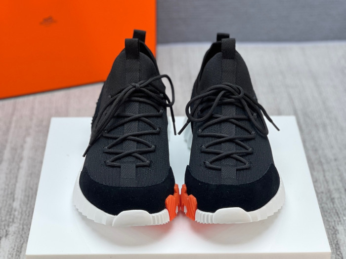 H**me5 sneaker hms019