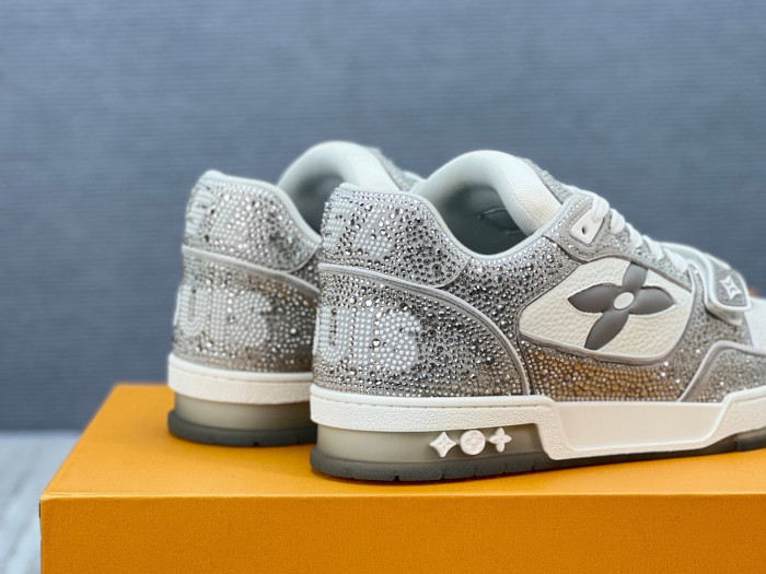 l0vis Vvtt0n lv trainer l&v-277